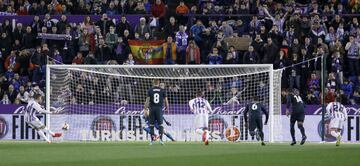 Penalti fallado por Rub¨¦n Alcaraz.