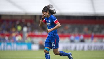 El defensa del Cruz Azul se sometió a una artroscopia y su regreso dependerá del progreso en las próximas semanas