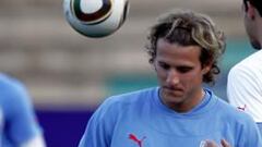 Forlán forzará para cerrar con el Pichichi su gran año