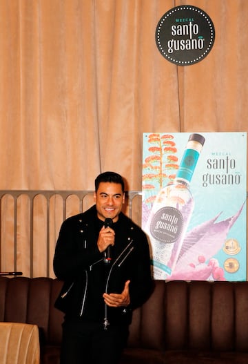 Carlos Rivera presentó su mezcal en Madrid. 