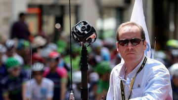 El director del Tour de Francia, Christian Prudhomme, antes de la salida de la 12ª etapa del Tour de Francia camino del Mont Ventoux.