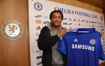 Cuadrado está en el puesto 5, el volante que hoy hace parte de la Juve fichó por el Chelsea en 2015 por 34 millones de euros 