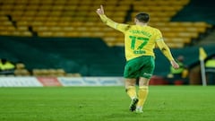 Emi Buendía domina en el fútbol inglés