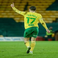 Emi Buendía domina en el fútbol inglés