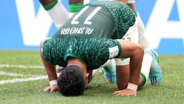 Who scored for Saudi Arabia against Argentina in their 2-1 victory in Group C?