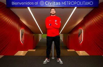 El lateral irland¨¦s llega libre tras rescindir su contrato con el Tottenham Hotspur y firma hasta final de temporada.