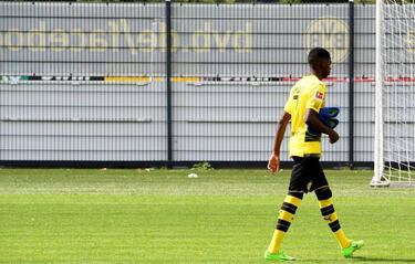 "Dembélé is going nowhere if Barça don't match our price"