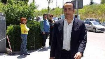 <b>DIFICIL.</b> El ex capitán del Atlético de Madrid atraviesa por duros momentos.