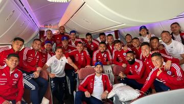 Arengas, sonrisas y un reencuentro: el ánimo de la Roja para la pelea final