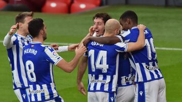 La Real celebra su gol en San Mamés.
