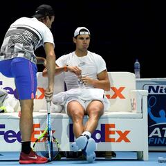 Nadal acelera y Federer abre hoy el Masters contra Sock
