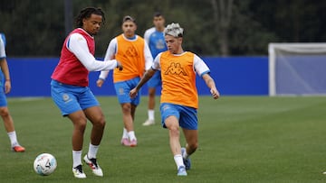 Lucas Noubi y Rubén López, durante un entrenamiento del Deportivo.