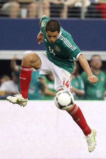 Javier Hernández 'Chicharito' con México ante Brasil en 2012.
