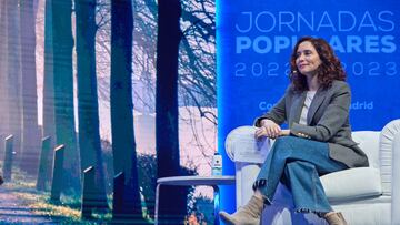 La presidenta de la Comunidad de Madrid, Isabel Díaz Ayuso, participa en un coloquio organizado por el Partido Popular, a 28 de enero de 2023, en Torrejón de Ardoz, Madrid (España). El partido, en el marco de las jornadas itinerantes por varios municipios de la región, ha celebrado un coloquio sobre la cultura del esfuerzo y la meritocracia, dos conceptos que la dirigente madrileña contrapone a la Ley Celaá. Díaz Ayuso ha anunciado en esa cita un Plan por la libertad y calidad en la Educación Secundaria con notas alfanuméricas, pruebas orales y planes de lectura con textos clásicos. La presidenta regional ha explicado que este plan se pondrá en marcha en la siguiente Legislatura.
28 ENERO 2023;EDUCACIÓN;CAM;PP;PARTIDO POPULAR;PRECAMPAÑA;
Jesús Hellín   / Europa Press
28/01/2023