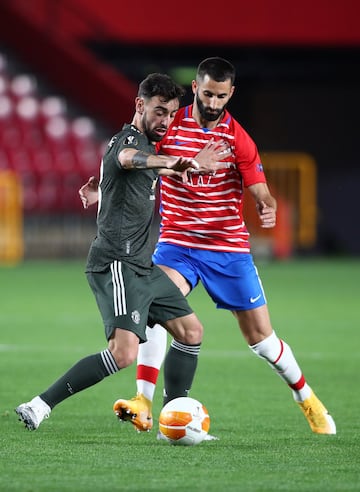 Bruno Fernandes y Maxime Gonalons.