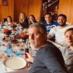 Messi se reúne con su familia en un restaurante de la Cerdanya
