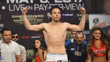 Julio César Chávez Jr., durante la ceremonia de pesaje previo a la pelea contra Canelo Álvarez