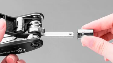 El kit de herramientas de bicicleta ideal para reparaciones de emergencia