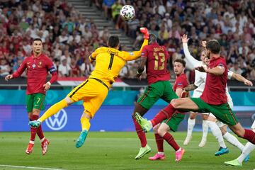 Jugada del penalti de Hugo Lloris a Danilo Pereira.