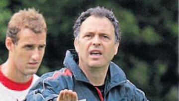 <b>CONCLUSIONES. </b>Caparrós tiene 15 días para dar solidez a su equipo titular.