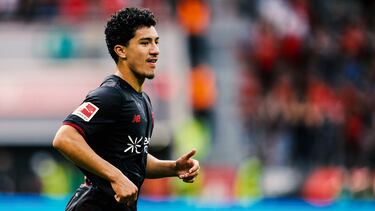 Nació el 24 de noviembre de 2005 en Berlín y es conocido por su versatilidad, ya que puede jugar como delantero centro, extremo o mediocampista ofensivo. Se destaca por su velocidad, agilidad y su olfato goleador. 