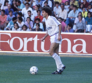 Defensa central | Rendimiento: 39 partidos y 3 goles | Palmarés: una Liga.