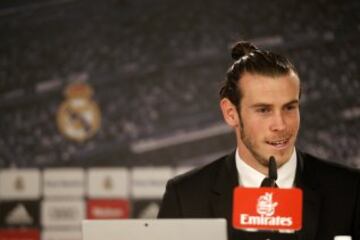 Gareth Bale estuvo acompañado en la rueda de prensa por Emilio Butrageño.