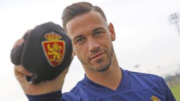 Álvaro Vázquez apunta a liderar el ataque del Zaragoza en detrimento de Gual.