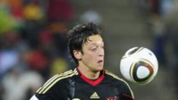 <b>PRETENDIDO. </b>Ozil, con la selección alemana en Sudáfrica.