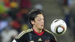 Robinho y Ozil son los objetivos del Barcelona