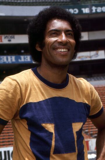 El nacido en Salvador de Bahía, Brasil, es el máximo goleador del balompié azteca, 312 goles marcó de 1974 a 1987 (la temporada 85-86 la jugó en su país con el Paysandú). Puede presumir de ser el máximo anotador en la historia de los Pumas (151). Por si fuera poco, es el futbolista que más veces logró el campeonato individual de goleo con once. 