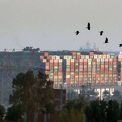 Will the US Navy send aid to the Suez Canal?