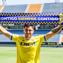 Maxi Gómez: “Mi fútbol es de esfuerzo y lucha”