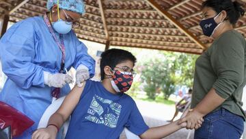 Regreso a clases: cuántos adolescentes continúan sin la segunda dosis y qué pasará con ellos