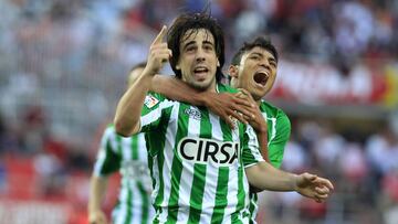 Be&ntilde;at y Montero, tras un gol en Nervi&oacute;n. 