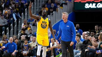 'Lack of urgency' claims Steve Kerr as Warriors fall in San Antonio