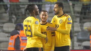 Eden Hazard (c) de B&eacute;lgica celebra un gol este jueves, durante un partido de la fase clasificatoria para la Eurocopa 2020 entre B&eacute;lgica y Rusia en el estadio King Baudouin en Bruselas (B&eacute;lgica).