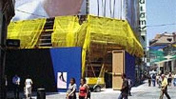 <b>EL TEMPLO DEL MADRID.</b> Siguen las obras en la calle del Carmen.