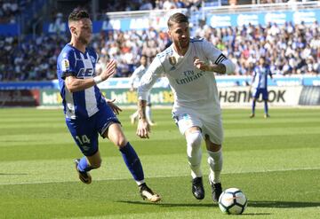 Sergio Ramos ante Burgui.