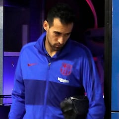 Sergio Busquets, fuera del once del Clásico por indisposición