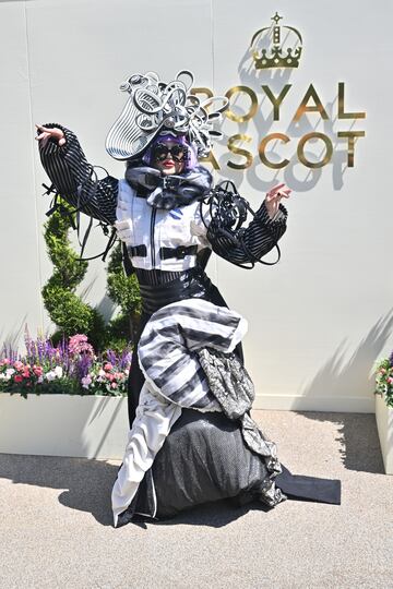 Esta semana se celebra en Ascot, al sur de Inglaterra, la tradicional y pintoresca carrera de caballos con la presencia de la realeza británica.