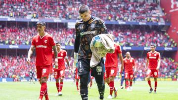  Tiago Volpi of Toluca during the game Tigres UANL vs Toluca, corresponding to second leg match of Quarterfinals of the Torneo Clausura 2023 of the Liga BBVA MX, at Nemesio Diez Stadium, on May 14, 2023.

<br><br>

 Tiago Volpi de Toluca  durante el partido Tigres UANL vs Toluca, Correspondiente al partido de Vuelta de Cuartos de Final del Torneo Clausura 2023 de la Liga BBVA MX,en el Estadio Nemesio Diez, el 14 de Mayo de 2023.