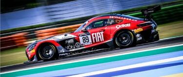 Benjamín Hites sufre despiste y choque en Italia