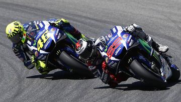 Rossi y Lorenzo corrieron suerte dispar con sus averías.