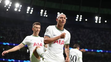 LONDON, ENGLAND - SEPTEMBER 07:  Richarlison of Tottenham Hotspur celebrates after scoring a goal to make it 1-0 during the UEFA Champions League group D match between Tottenham Hotspur and Olympique Marseille at Tottenham Hotspur Stadium on September 7, 2022 in London, United Kingdom. (Photo by James Williamson - AMA/Getty Images)