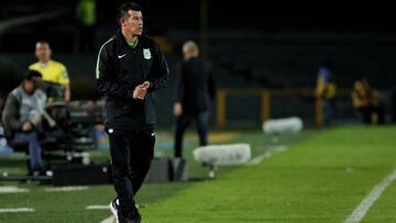 Victoria, liderato y el gato que asustó a Almirón en el Atanasio