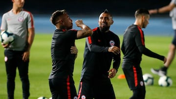 Futbol, entrenamiento de la seleccion chilena
Copa America 2019
Los jugadores de la selecciones chilena son fotografiados durante el entrenamiento realizad en el estadio estadio Olimpico Nilton Santos de Rio de Janeiro, Brasil.
23/06/2019
Andres Pina/Photosport
Football, Chile's National team training session
Copa America Championship 2019
Chile's players are pictured during the training session held at the Olimpico Nilton Santos stadium in Rio de Janeiro, Brazil.
23/06/2019
Andres Pina/Photosport