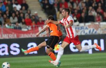 0-2. Paco Alcácer anota el segundo gol.