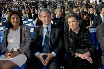 Aponte-Diamant y su marido Gianluigi Aponte, cofundadores de MSC, poseen cada uno una participacin del 50% en la empresa que fundaron en 1970, que desde entonces se ha convertido en la lnea naviera ms grande del mundo. Es responsable de la decoracin de los barcos de MSC Cruceros de la compa?a. Ella y su marido entraron en la industria utilizando un prstamo de 200.000 dlares para comprar un barco.