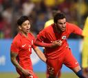 Chile salva un empate ante Ecuador y se mantiene con vida